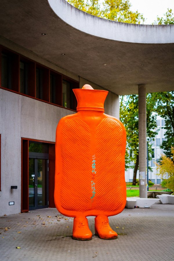 Découvrez la bouillotte peluche hello kitty qui réchauffe !